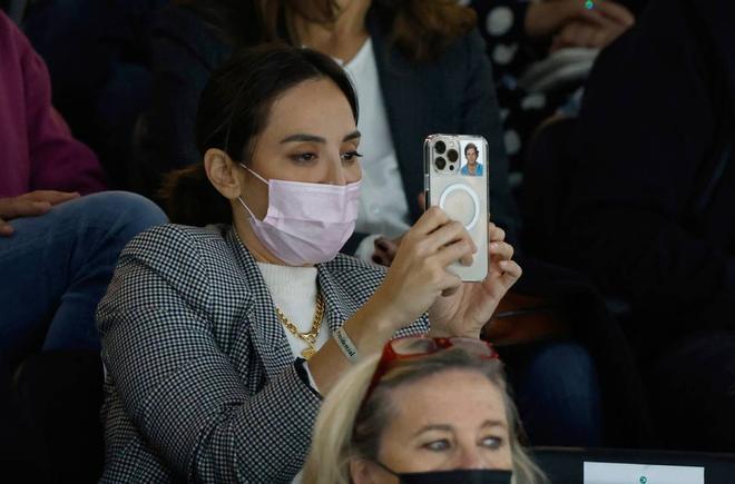 Tamara Falcó y su funda de móvil personalizada