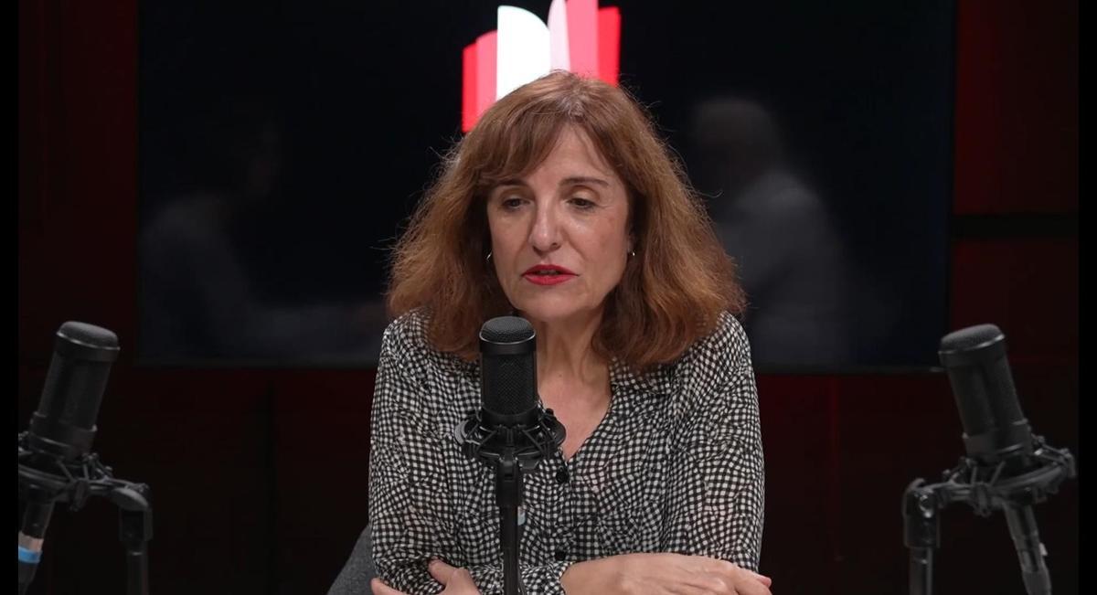 Elvira Lindo en pódcast del suplemento ABRIL.