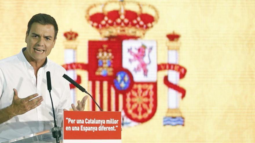 Pedro Sánchez, durante el mitin de Santa Coloma de Gramanet.