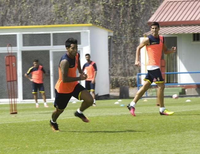 ENTRENAMIENTO DE LA UD LAS PALMAS Y ENTREVISTGA ...