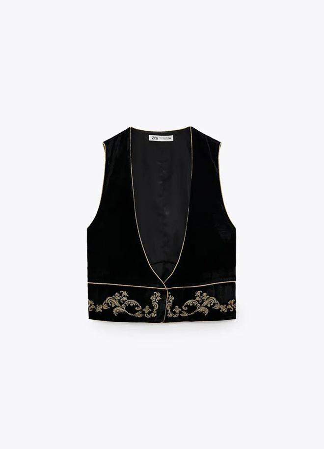 Chaleco de terciopelo con bordados de Zara