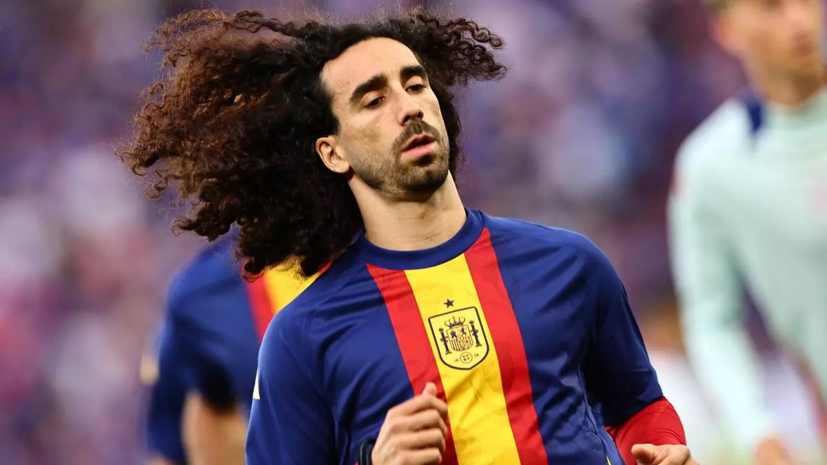 ¿Por qué pitan a Cucurella en el España - Francia?