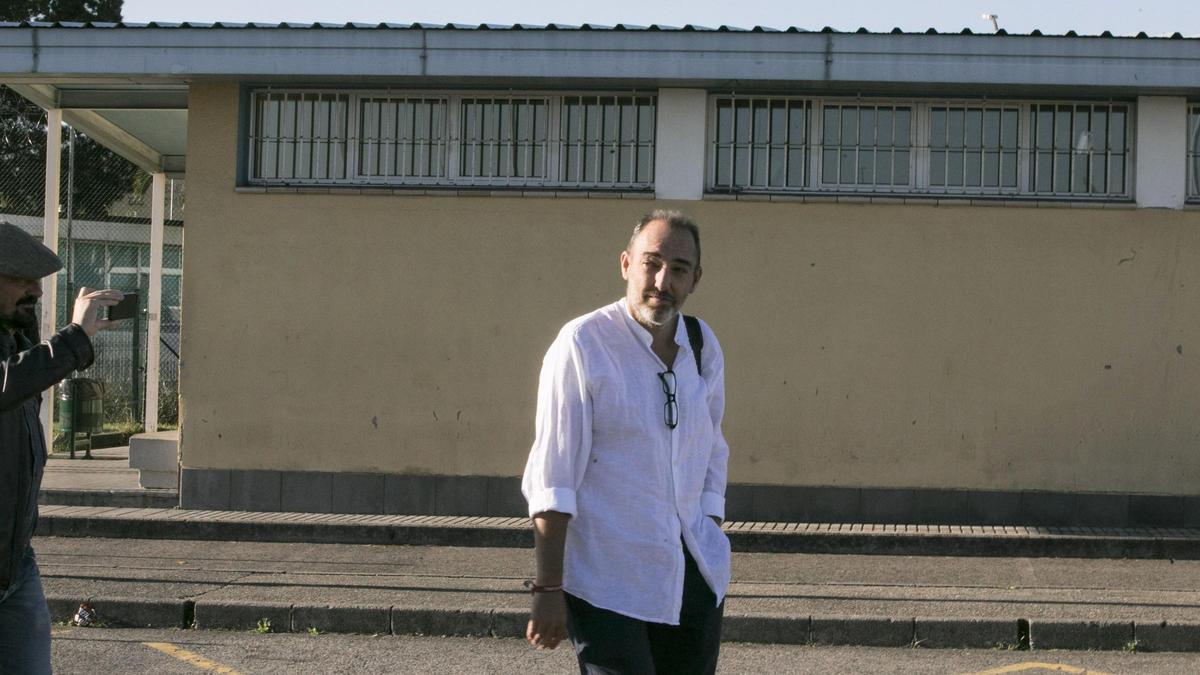 Natalio Grueso saliendo de prisión tras su primer ingreso en 2018.