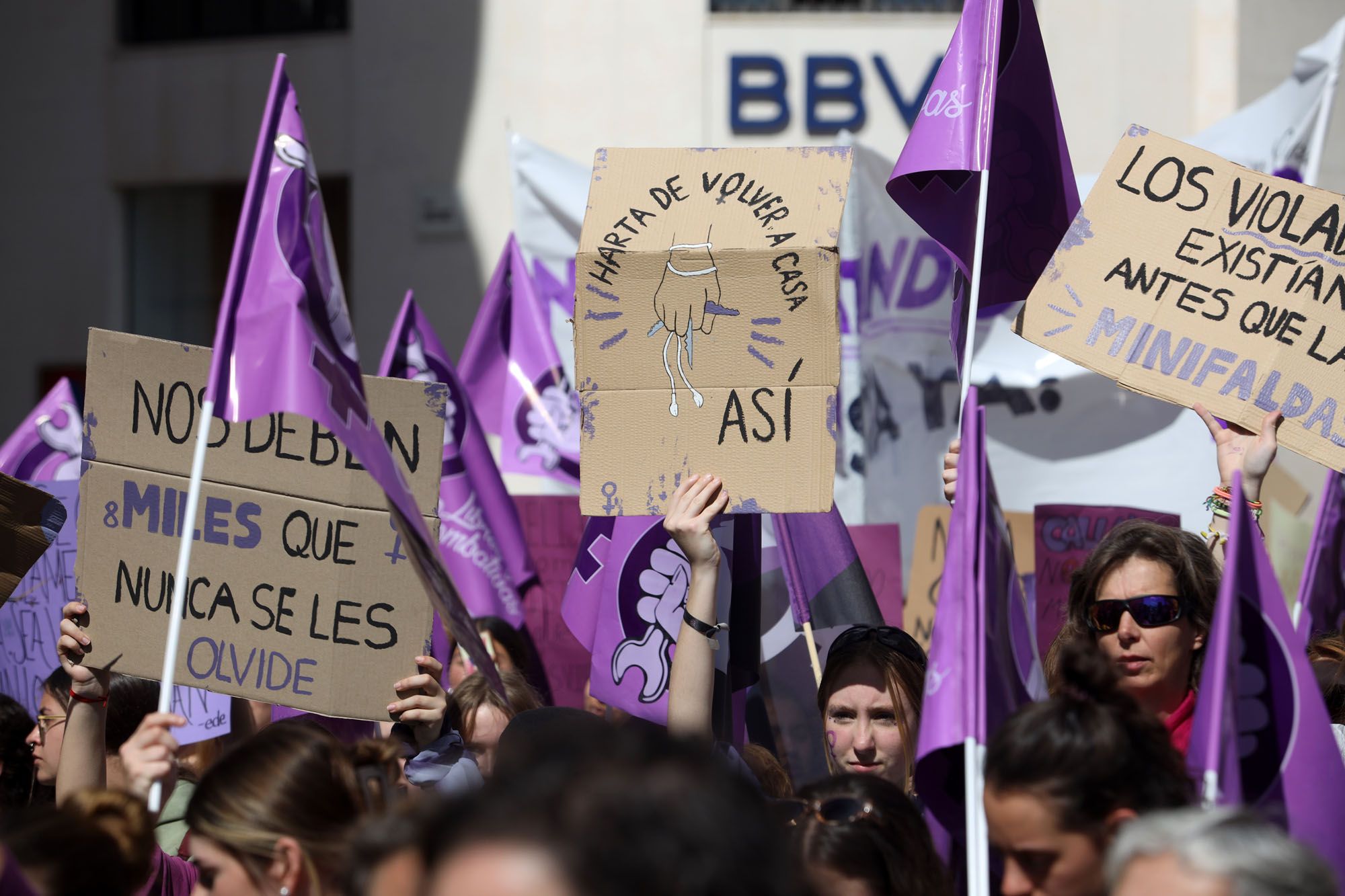 La manifestación estudiantil por el 8M en Málaga, en imágenes