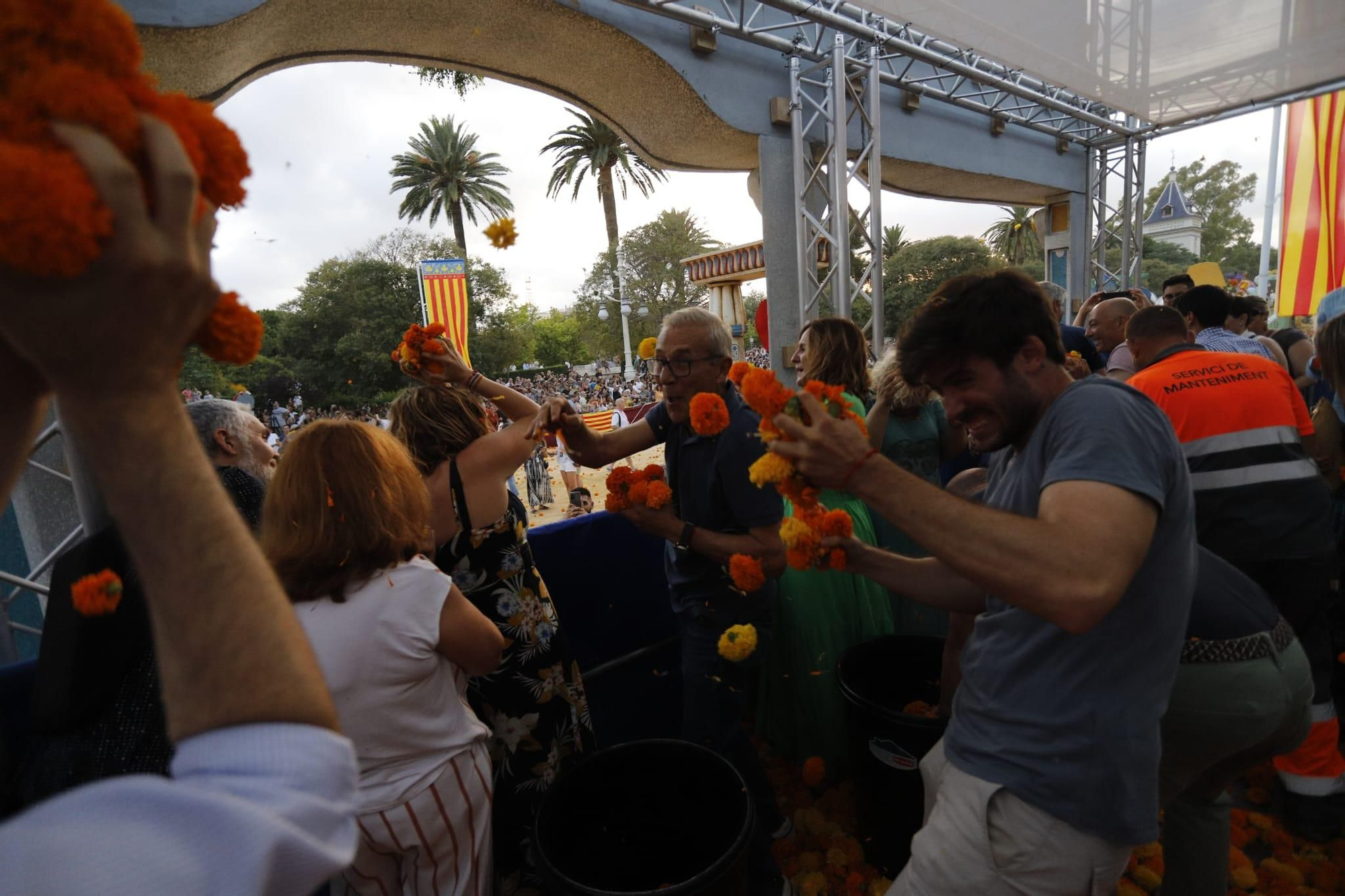 Así ha sido la Batalla de Flores en València 2024