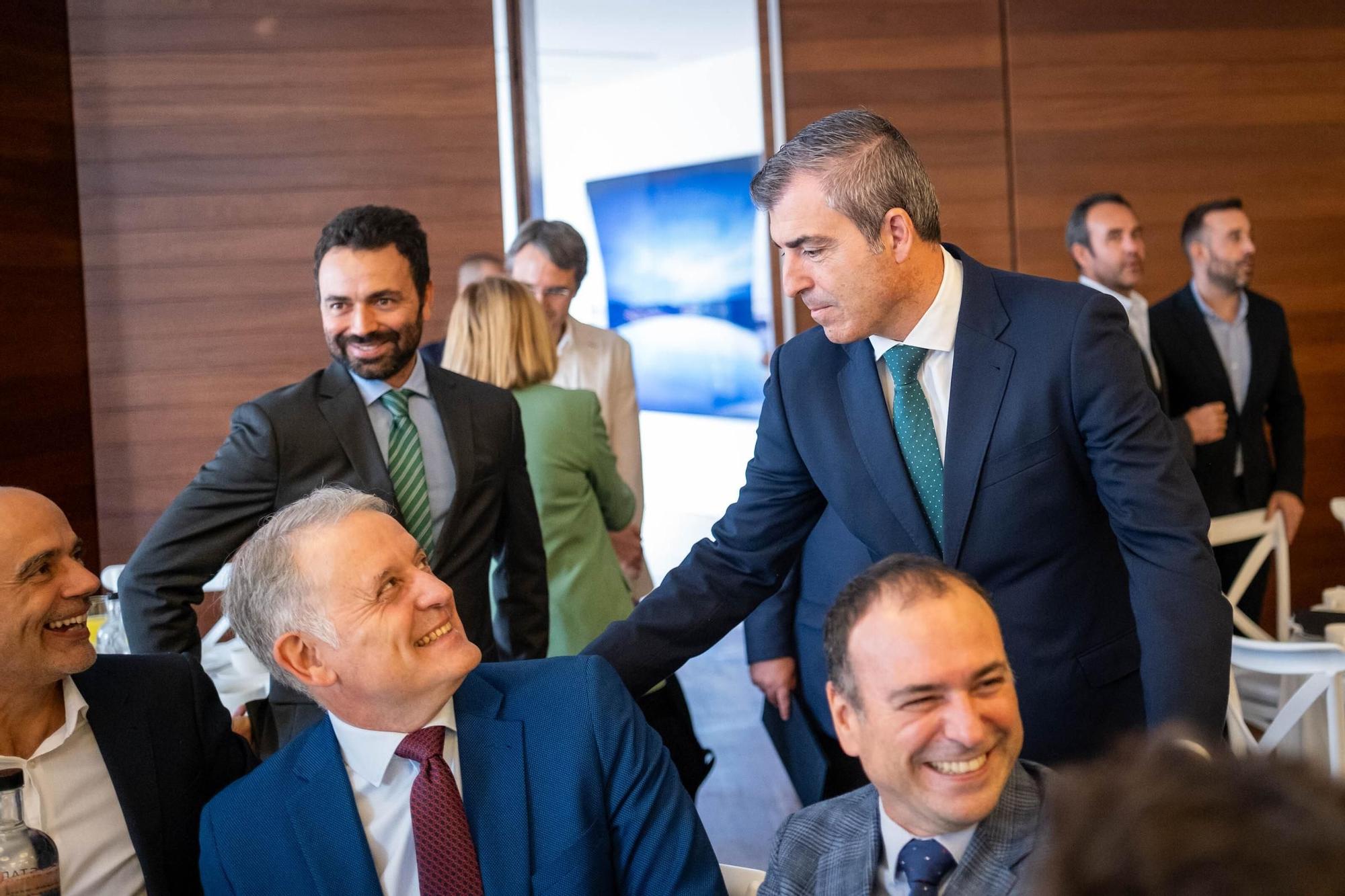 Foro con Manuel Domínguez