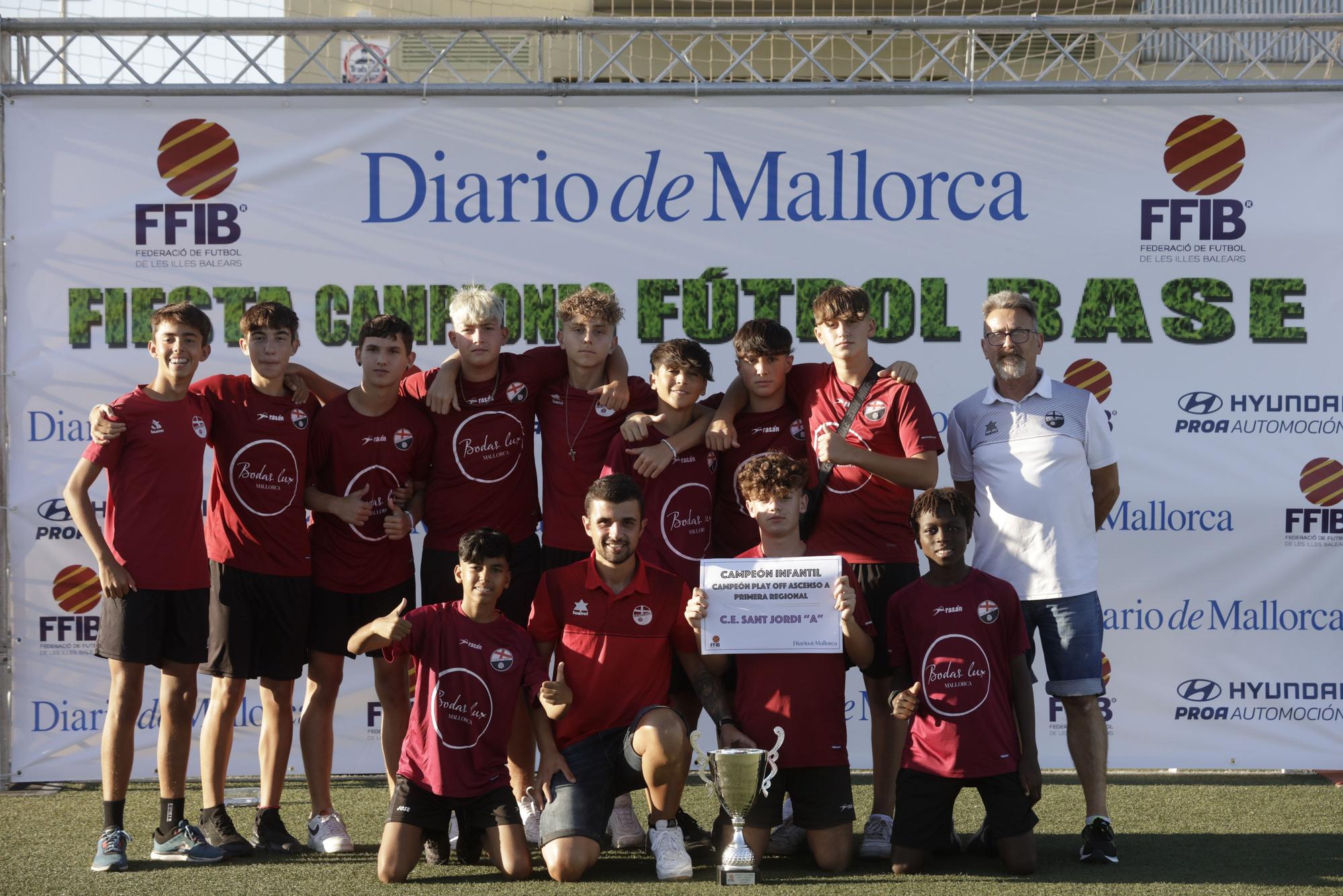 Sant Jordi infantil, campe�n Play Off Ascenso a Primera Regional.jpg