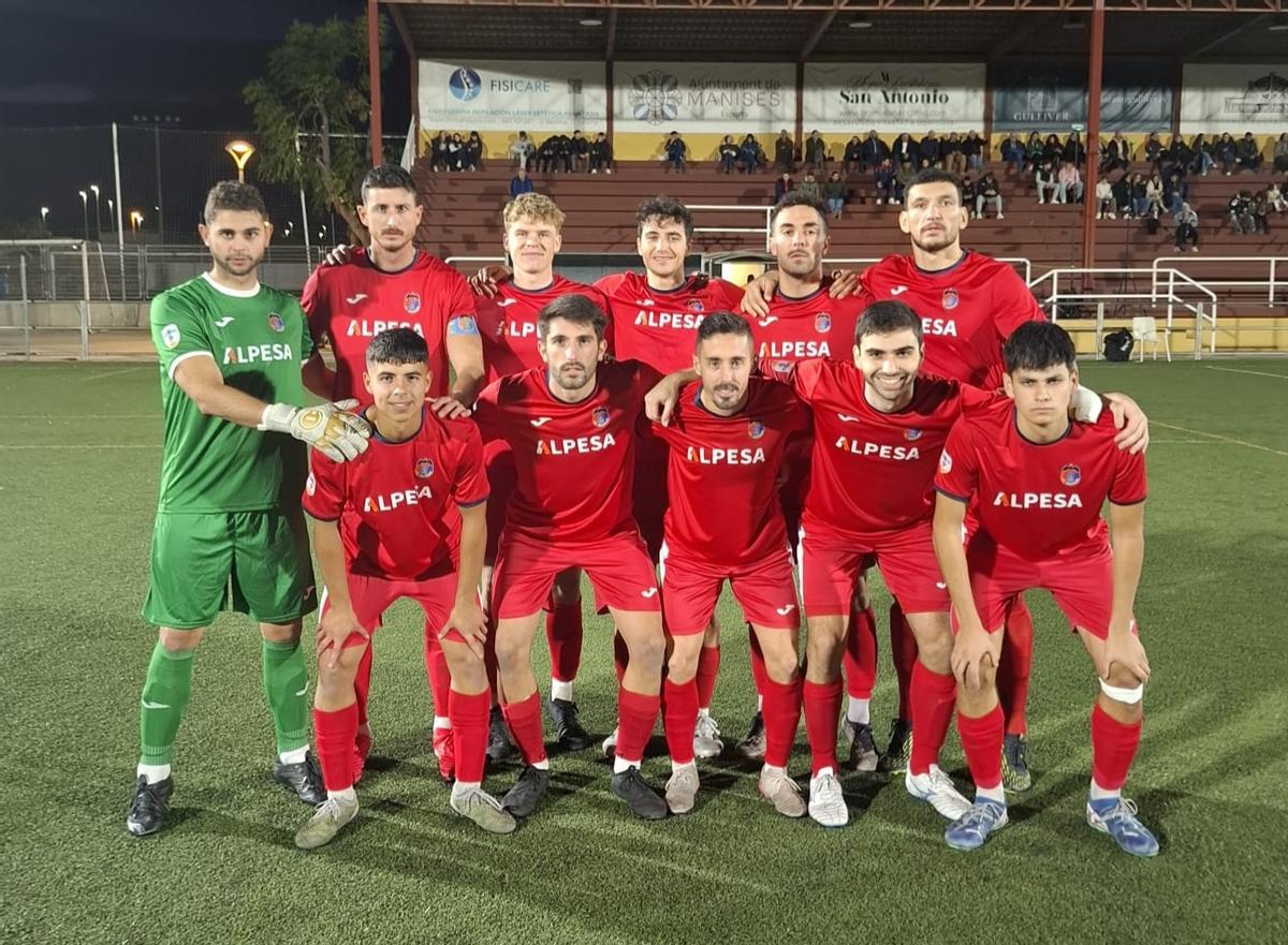 Un once titular de la UE Tavernes en la Lliga Comunitat