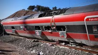 Los investigadores se centran en el coche 6 descarrilado de Iryo para aclarar la causa del choque de trenes de Córdoba