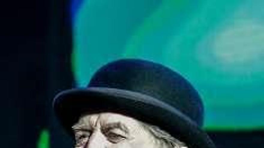 Joaquín Sabina, durante un concierto con Serrat como el que ayer daba en Madrid.