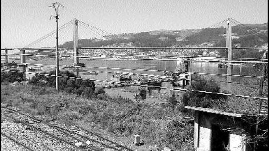 Vista del litoral de Rande donde el Puerto de Vigo plantea ganar al mar 24.000 metros cuadrados.