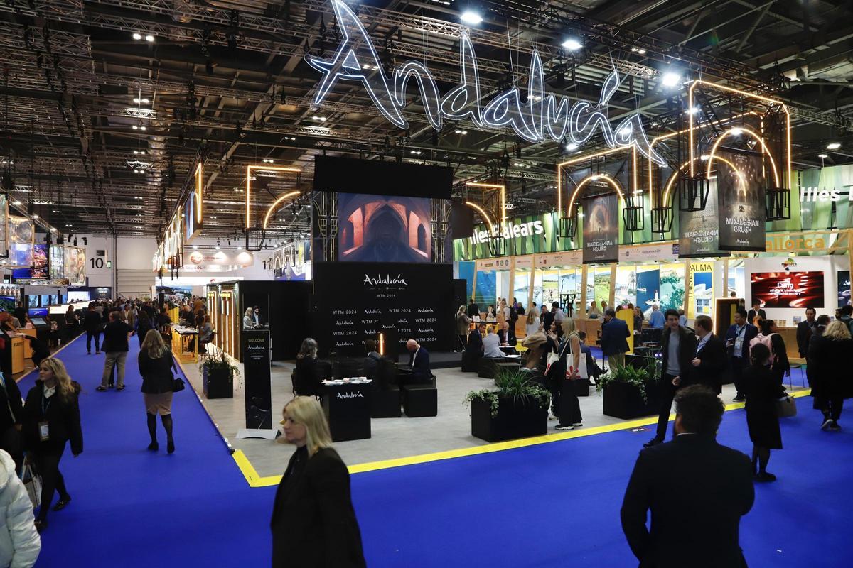 London 05-11-2024.-Inauguración del pabellón de Andalucía y Patronato de la Costa del Sol en la feria internacional del turismo, Worl Travel Market (WTM) en Londres