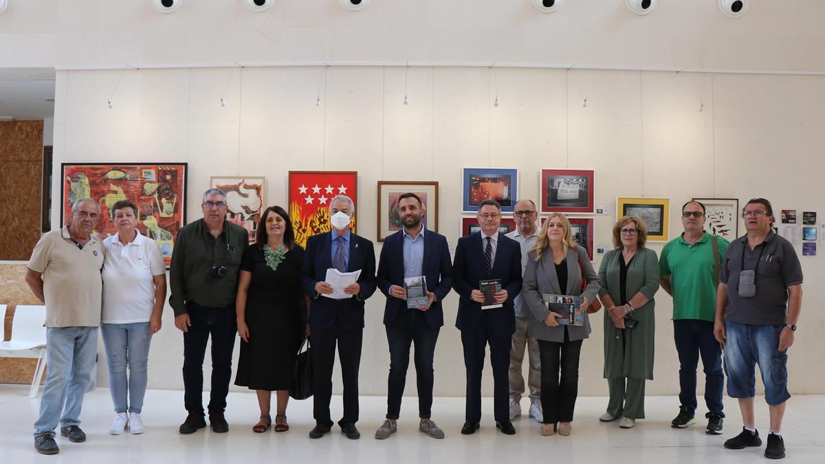 Un instante de la inauguración de la muestra