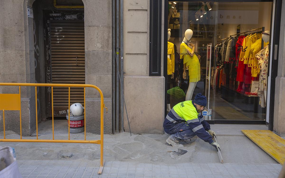 Las obras del eje verde de Consell de cent cambian de fase