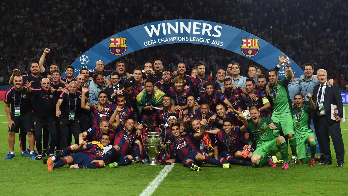 Los jugadores del Barça celebran la Champions de 2015