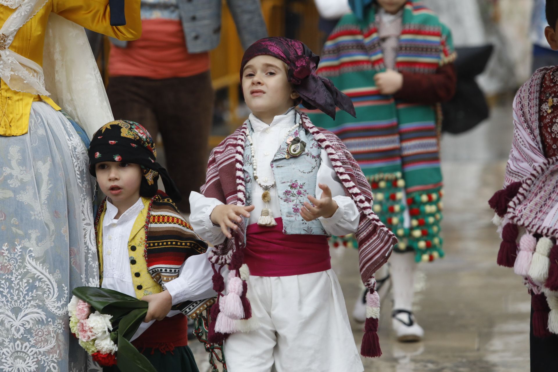 Búscate en el primer día de ofrenda por la calle Quart (entre las 18:00 a las 19:00 horas)