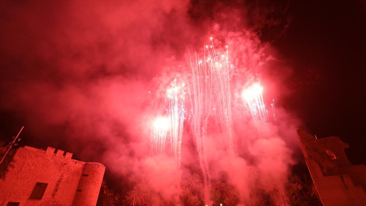 Teatro, danza y pirotecnia llenan de arte el segundo fin de semana del Festival Medieval de Elche Teatro, danza y pirotecnia llenan de arte el segundo fin de semana del Festival Medieval de Elche