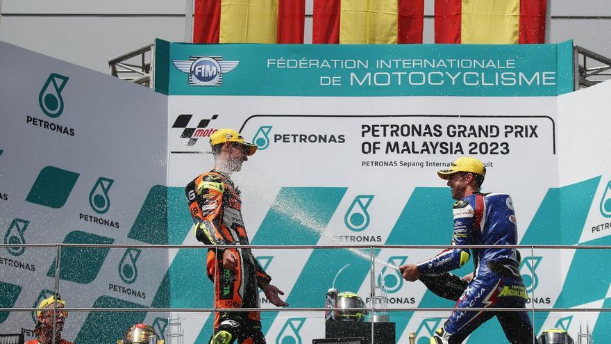 Valentino Rossi se fija en un Aldeguer que prolonga su racha de triunfos en Malasia