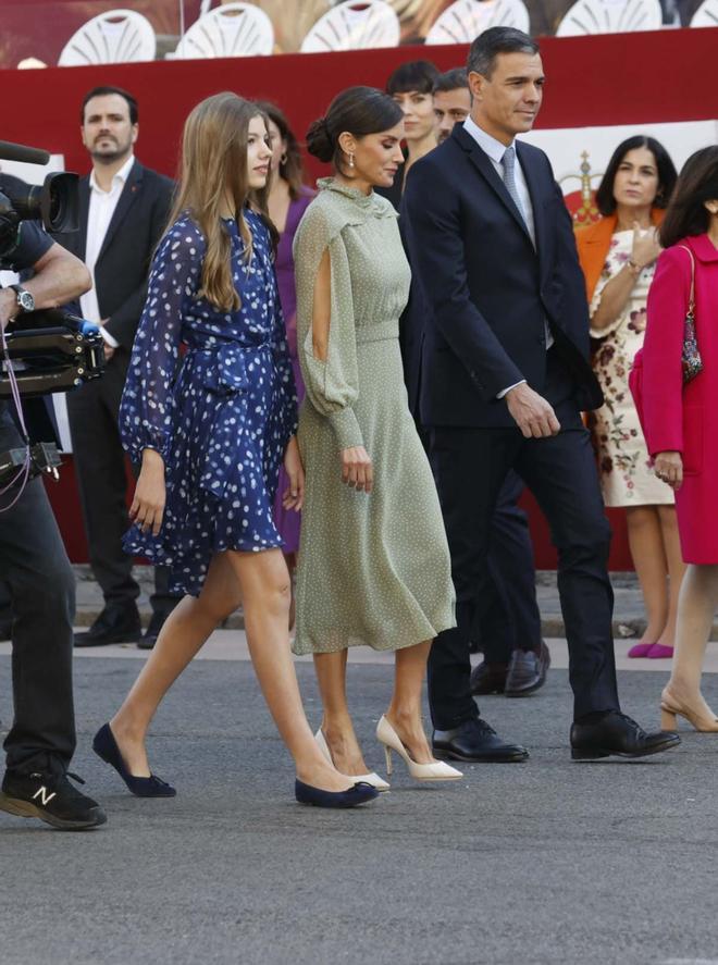 Los looks de la infanta Sofía y la reina Letizia para el Día de la Hispanidad 2022