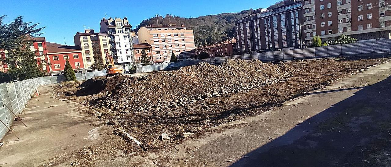 La presencia de grandes bolsas de agua paraliza la obra de cimentación del  cuartel - La Nueva España