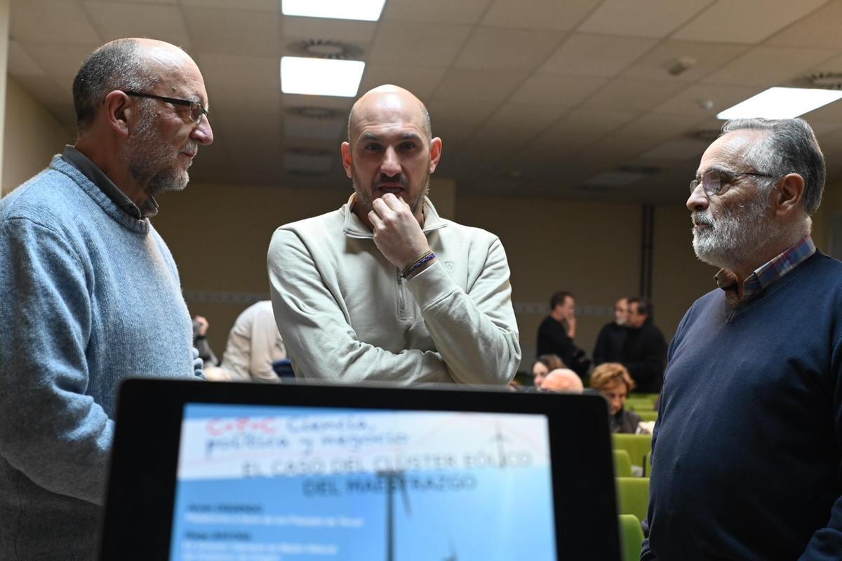 José Luis Simón, Diego Bayona y Javier Oquendo, este jueves en la Universidad de Zaragoza.