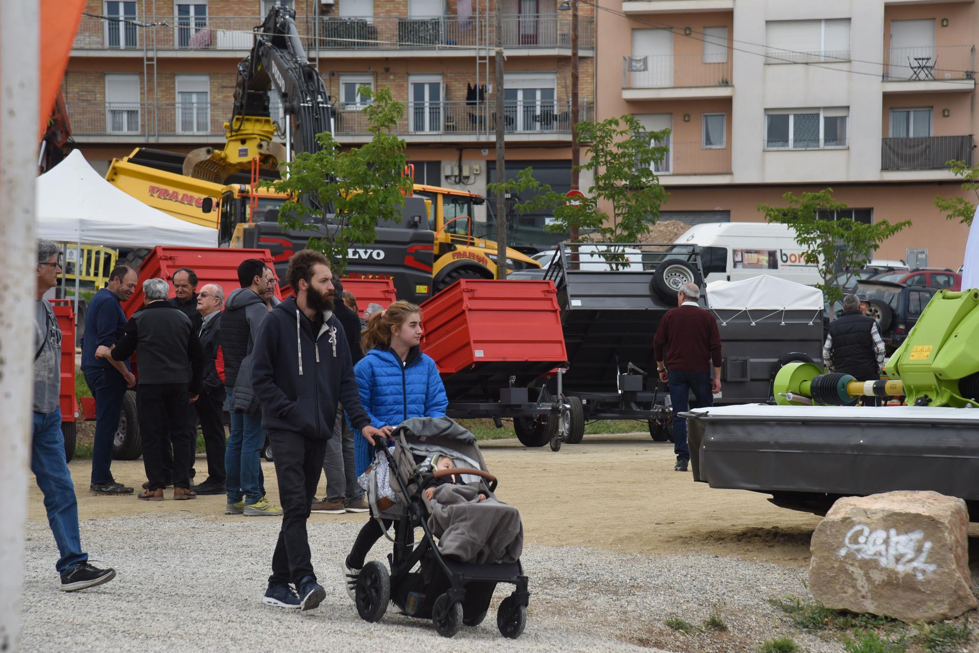 La Fira de Sant Isidre de Solsona obre amb ambient, però pendent del cel