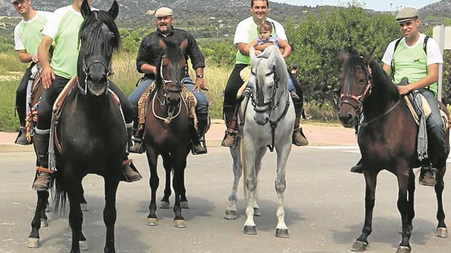 más de 50 jinetes en la marcha ecuestre