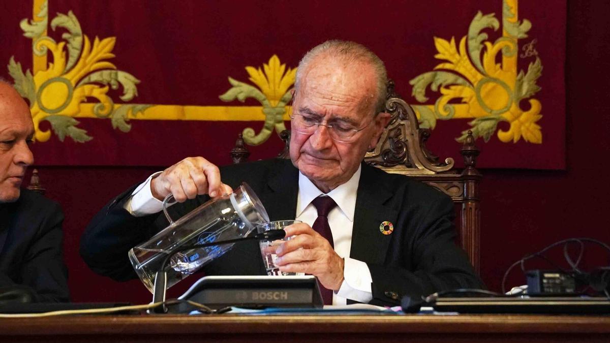 Francisco de la Torre, alcalde de Málaga, en un Pleno del Ayuntamiento