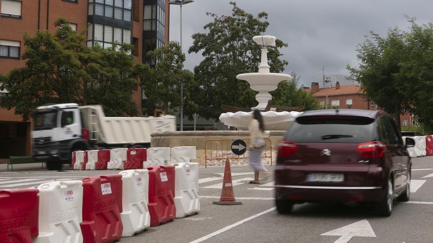 La fuente de la avenida La Constitución, limpia y restaurada, comenzará a funcionar a fin de mes