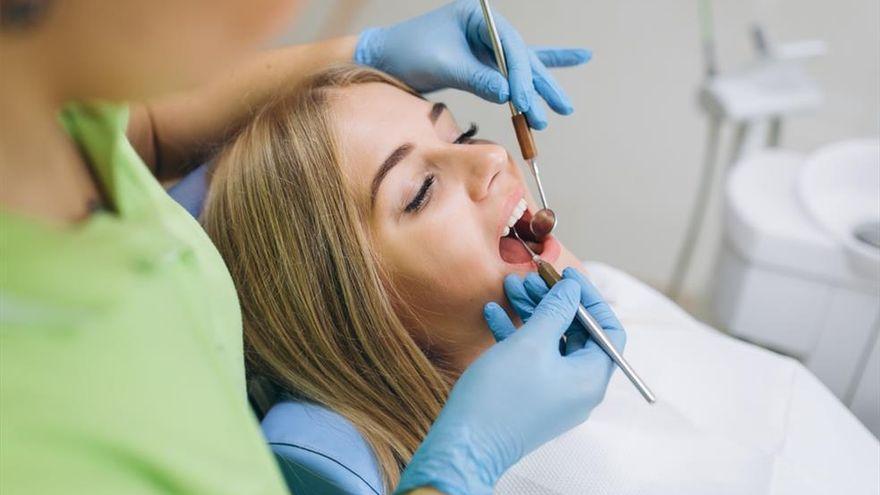 Campaña del Colegio de Dentistas a favor de la salud bucodental