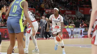Mané explota en otro recital de Mariona Ortiz. Las notas del Casademont Zaragoza-Praga