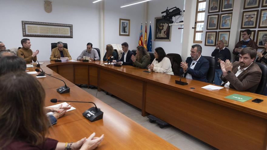 L’esquerra ix al carrer a Montserrat contra el veto de PP i Vox a les revistes en valencià