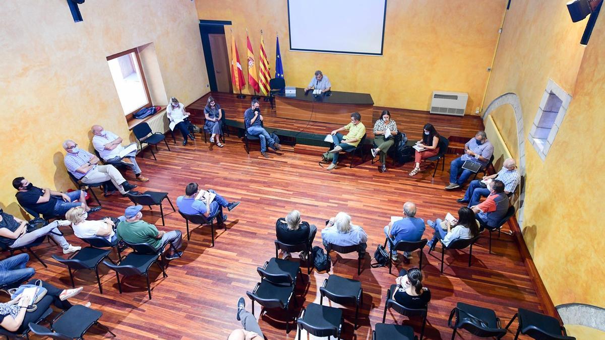 Reunión de la Mesa de Seguimiento de los Vertederos este pasado lunes 27 de septiembre