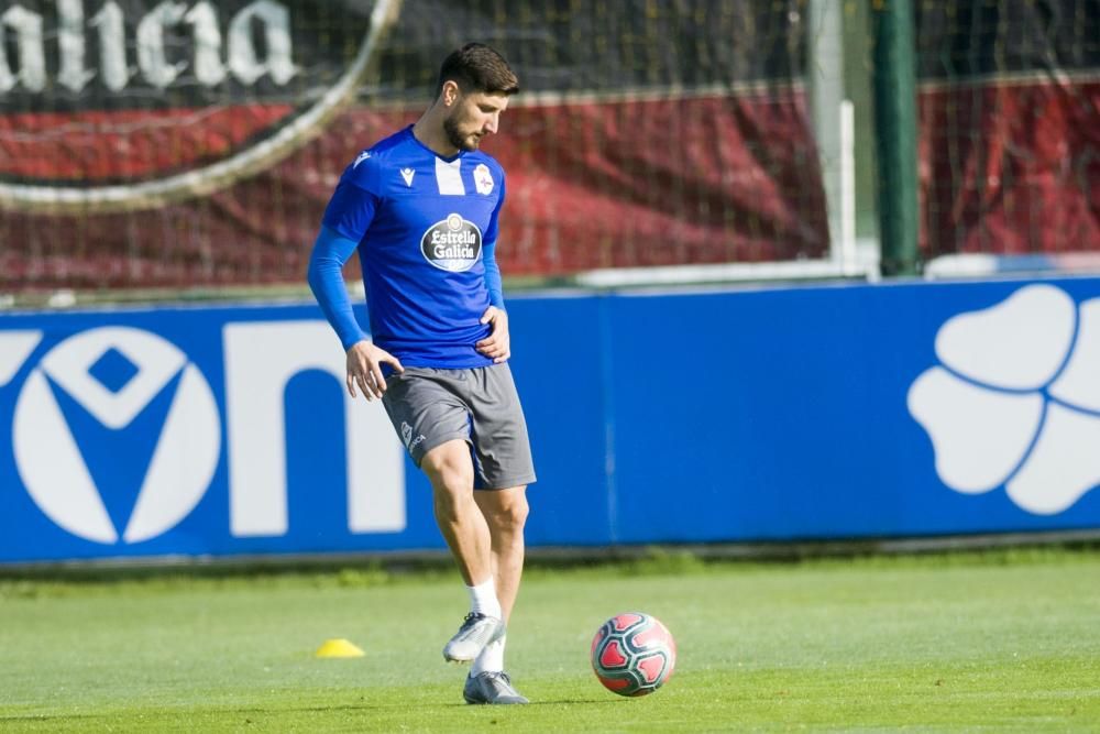 Luis César programó una sesión a puerta cerrada en las instalaciones de Abegondo.