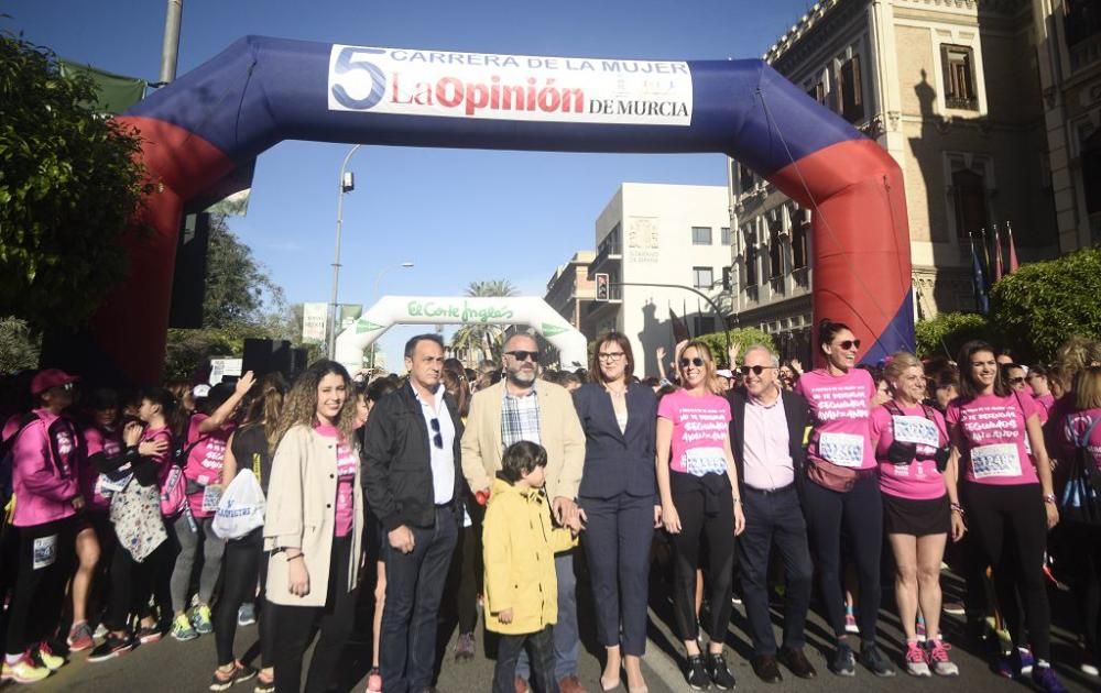 Ambiente en la V Carrera de la Mujer de Murcia