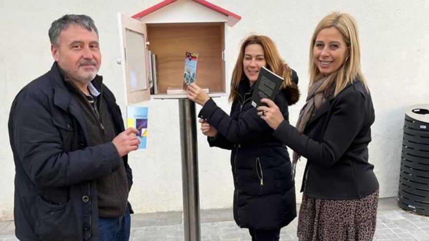 La biblioteca de Llançà estrena dos «biblionius»