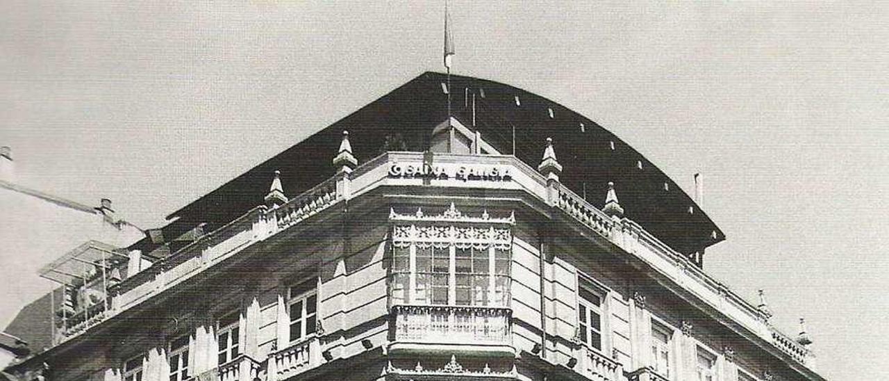 La casa de Francisco Solleiro, que acogió el Banco de A Coruña. // FdV