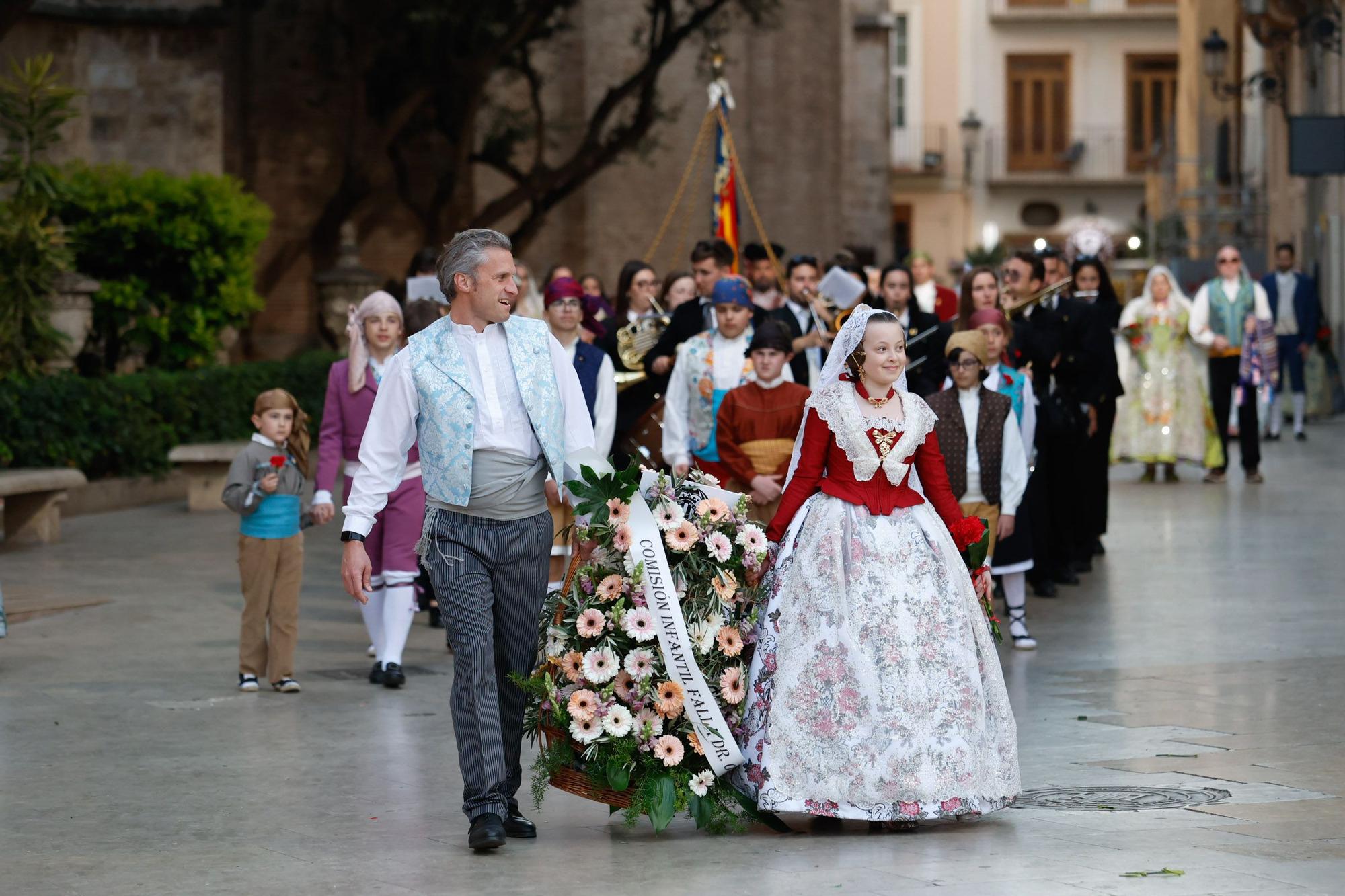 Búscate en el primer día de la Ofrenda en la calle San Vicente entre las 18:00 y las 19:00