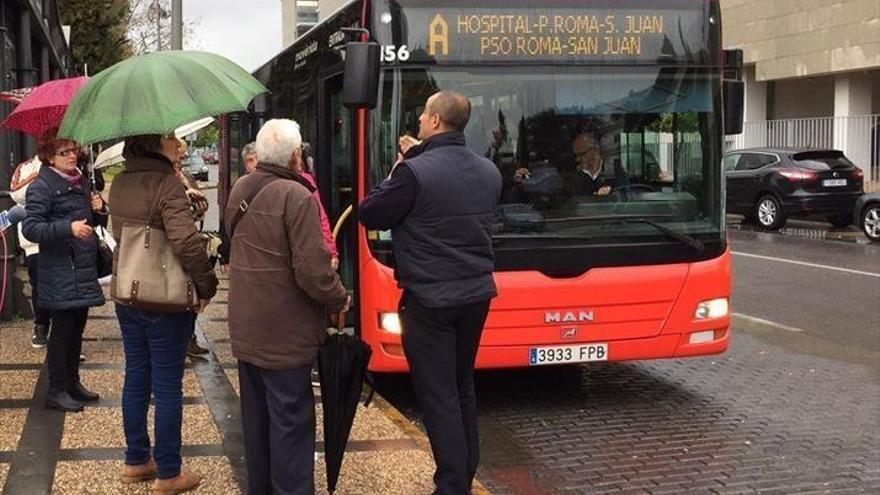 Guijarro afirma que el nuevo servicio de bus urbano se ha implantado con «normalidad»