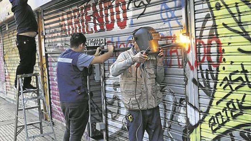 Más de 2.000 detenidos y 18 muertos en Chile