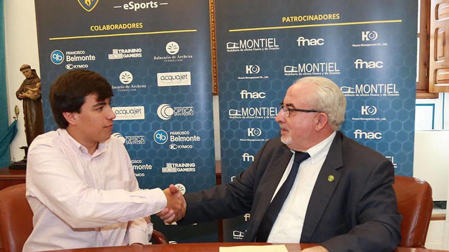 Jaime Álvarez, primer deportista de eSports becado en la UCAM