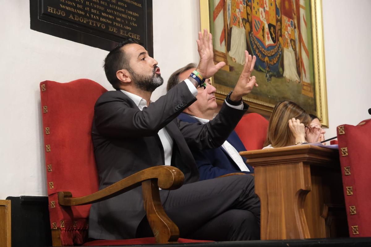 Samuel Ruiz, en un pleno en Elche