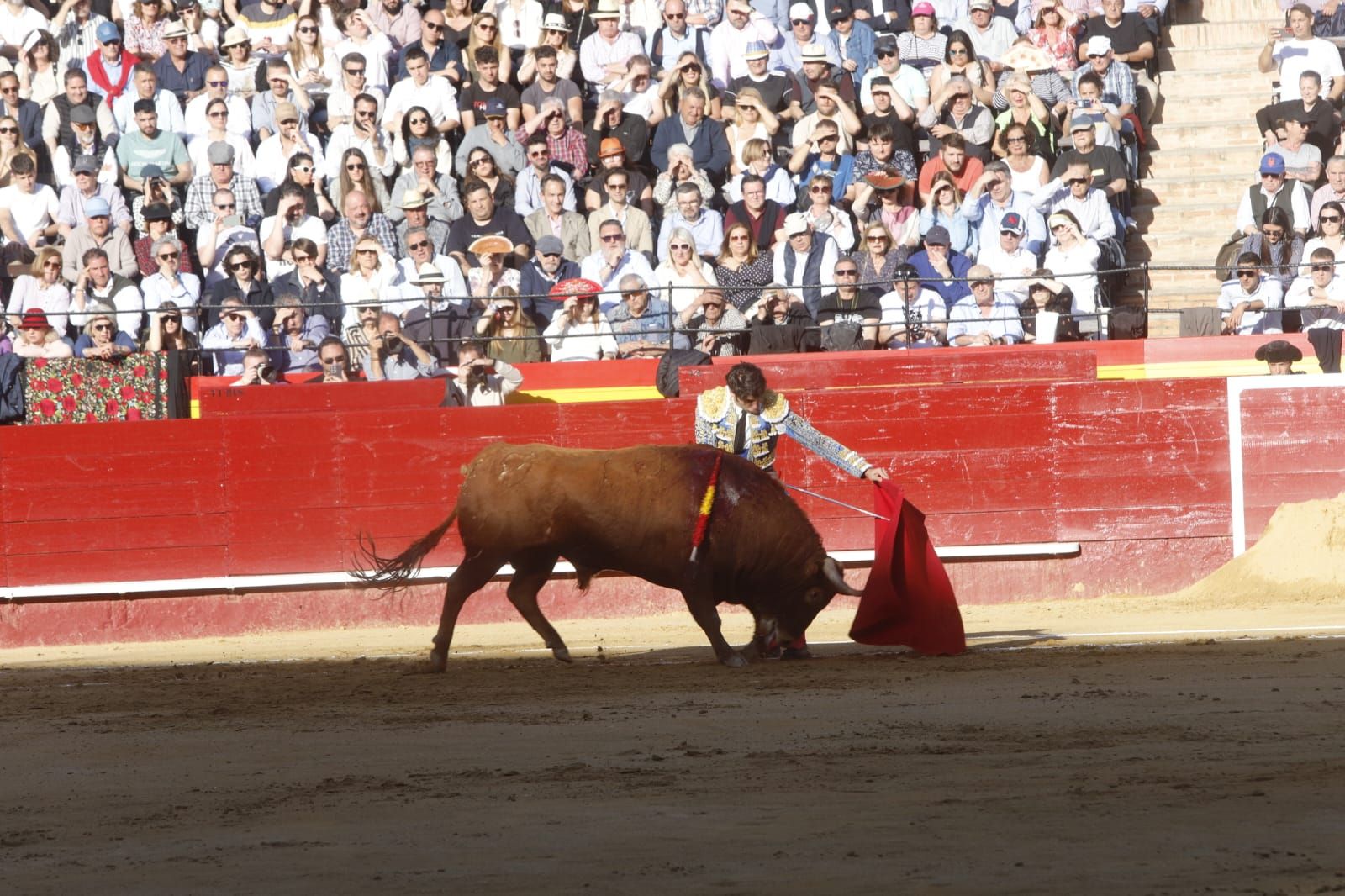 Así ha sido la primera corrida de toros de la Feria de Fallas