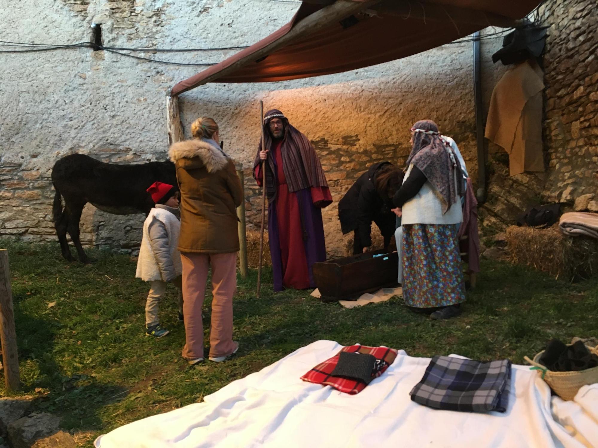 Prullans obre el Nadal tradicional a Cerdanya amb el Pessebre Vivent en una primera jornada desbordant