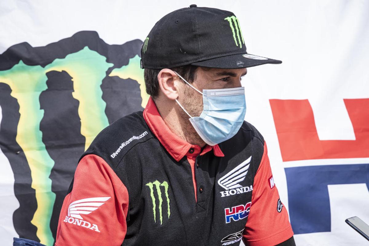 Un valenciano se queda fuera del Dakar en el día de descanso