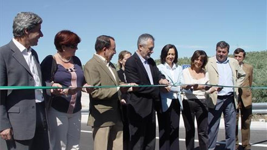 El primer tramo de la Autovía del Olivar en Córdoba ya une Lucena y Cabra