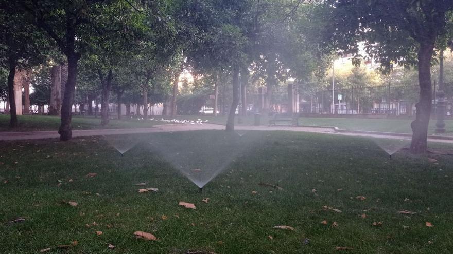 Las sombras y el agua son fundamentales para bajar las altas temperaturas en las ciudades.