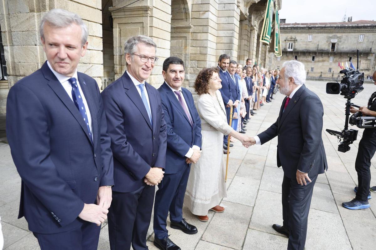 El presidente del Parlamento de Galicia renueva la Ofrenda al Apóstol en Santiago como delegado regio El presidente del Parlamento de Galicia renueva la Ofrenda al Apóstol en Santiago como delegado regio