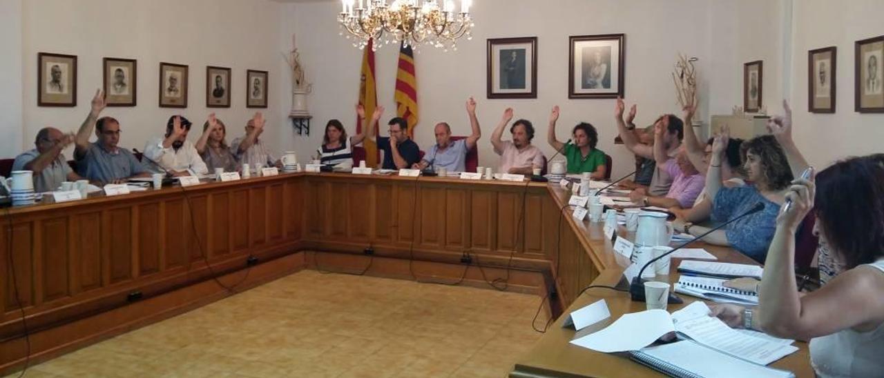 Imagen de archivo de un reciente pleno celebrado en el ayuntamiento de Marratxí.