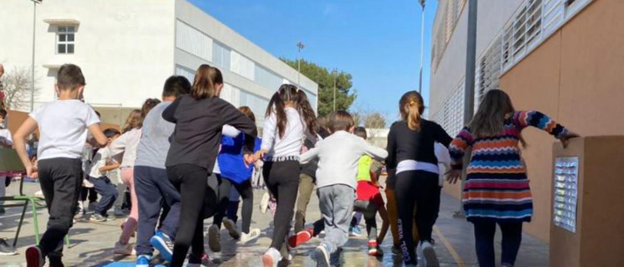 El colegio Vénda d’Arabí destina 1.174 euros a Apaac | APIMA CEIP VÉNDA D’ARABÍ